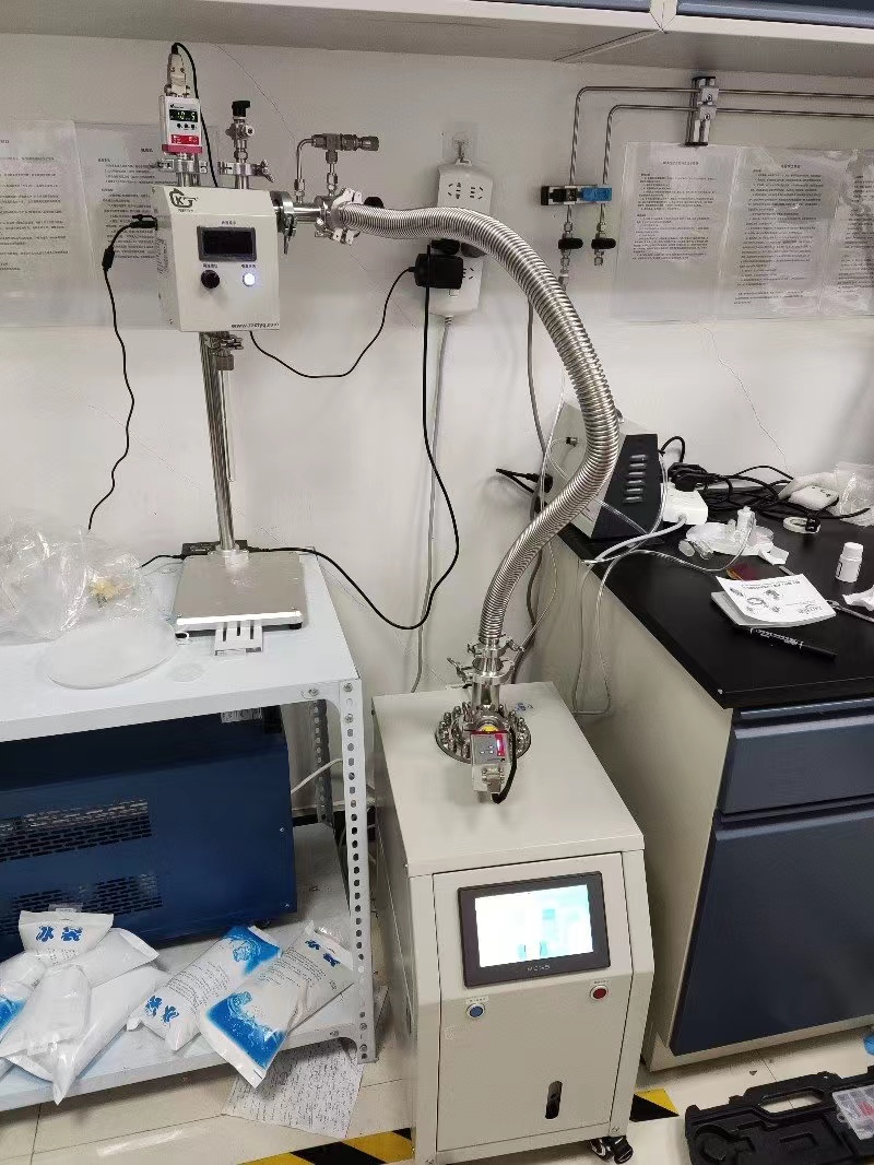 西北工业大学-单工位封口机-分子泵机组.jpg