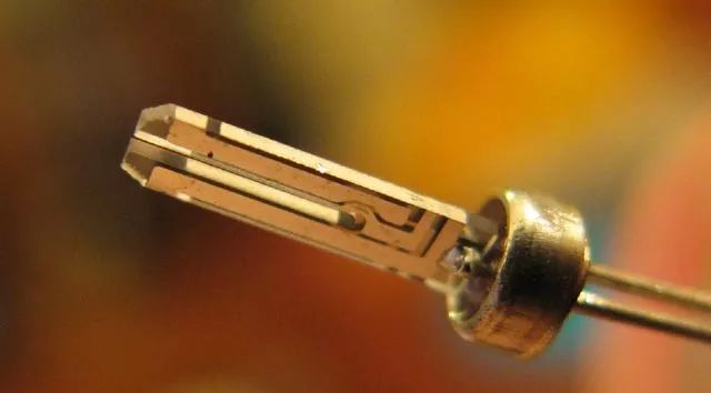 晶振选型:晶振频偏与温漂问题解决方案